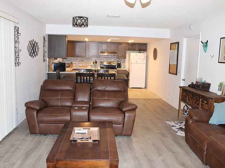 1815 Palo Verde Blvd S — Photo 5