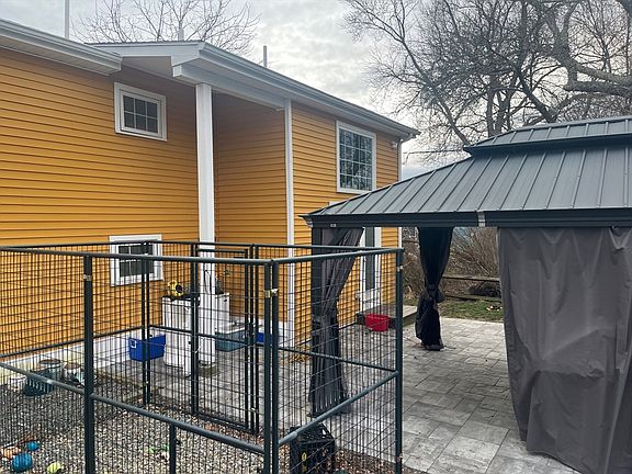 3rd image of 41 Jean St
