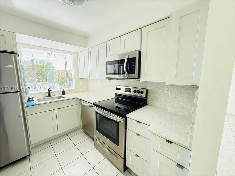 9440 W Flagler St #305 — Photo 10