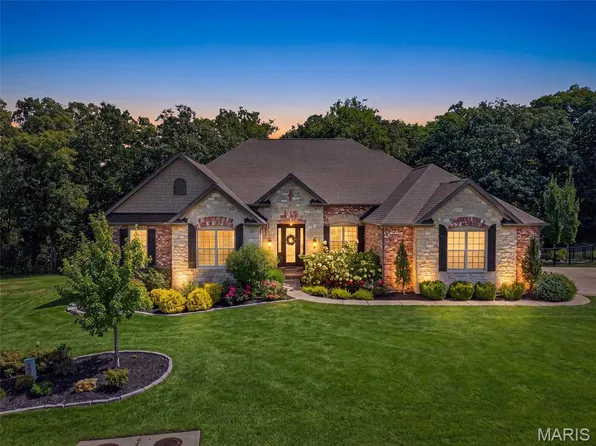 106 Westleigh Manor Dr, Wentzville, MO 63385