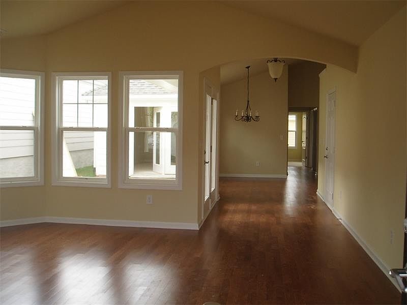 2nd image of 109 Jaime Dr
