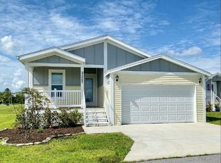 4862 Coopers Hawk Pl, Zephyrhills, FL 33541