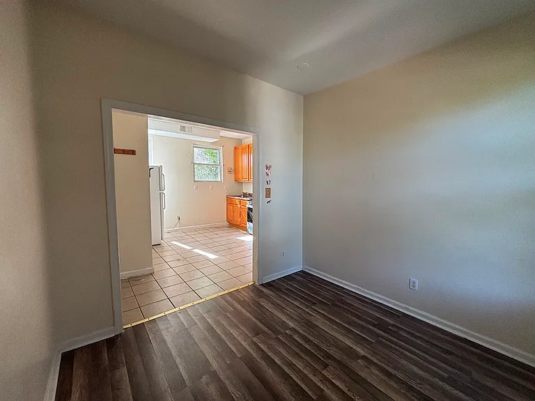 366 11th Ave #2 — Photo 2