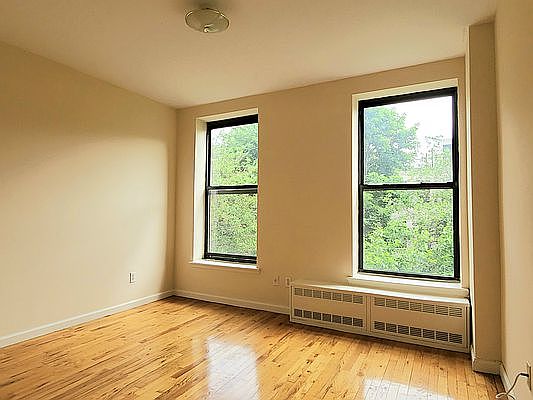 1st image of 158 W 123rd St #D