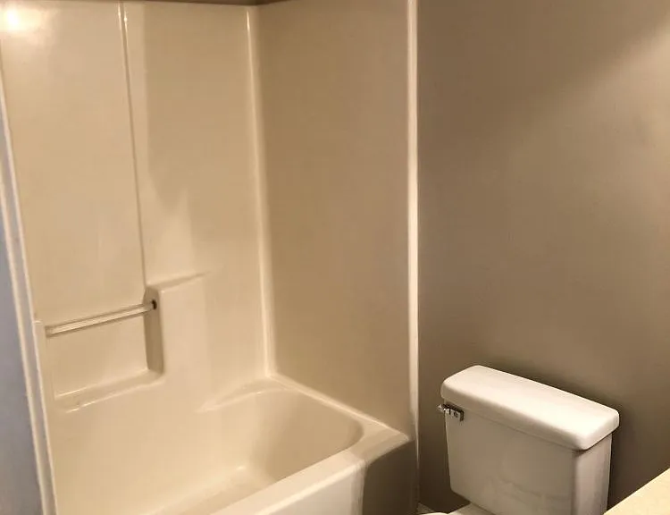 25 Hillside Dr #F — Photo 6