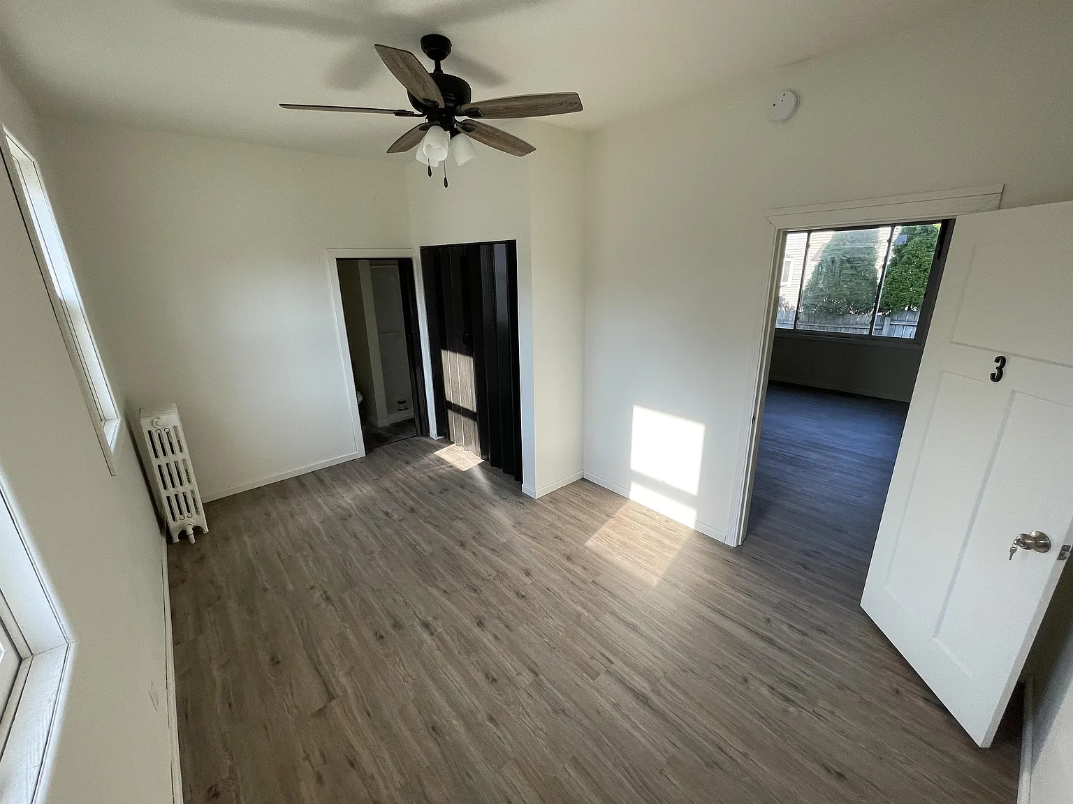 807 Wood St - 3 — Photo 1