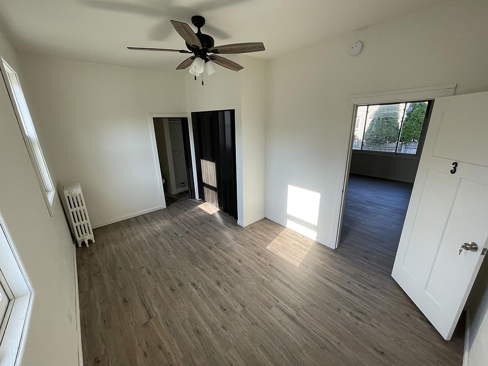 1st image of 807 Wood St