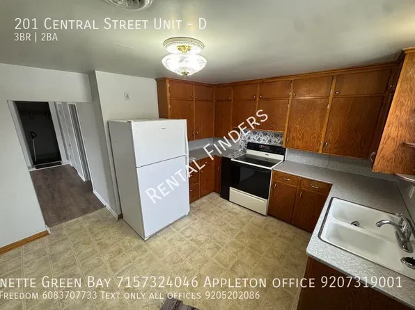 201 Central St APT D, Potter, WI 54160