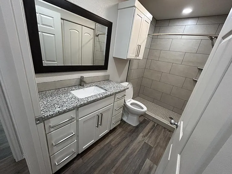 1029 N Water St — Photo 23