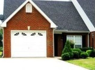 372 Meadow Ln, Murfreesboro, TN 37128