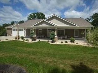 45 Gongaware Rd, Jeannette, PA 15644