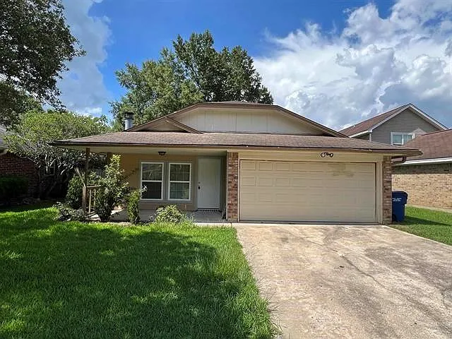 3 bed, 2.0 bath, 1344 sqft, $1,995 — Photo 1