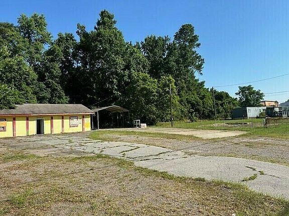 2nd image of 3607 Peach Orchard Rd