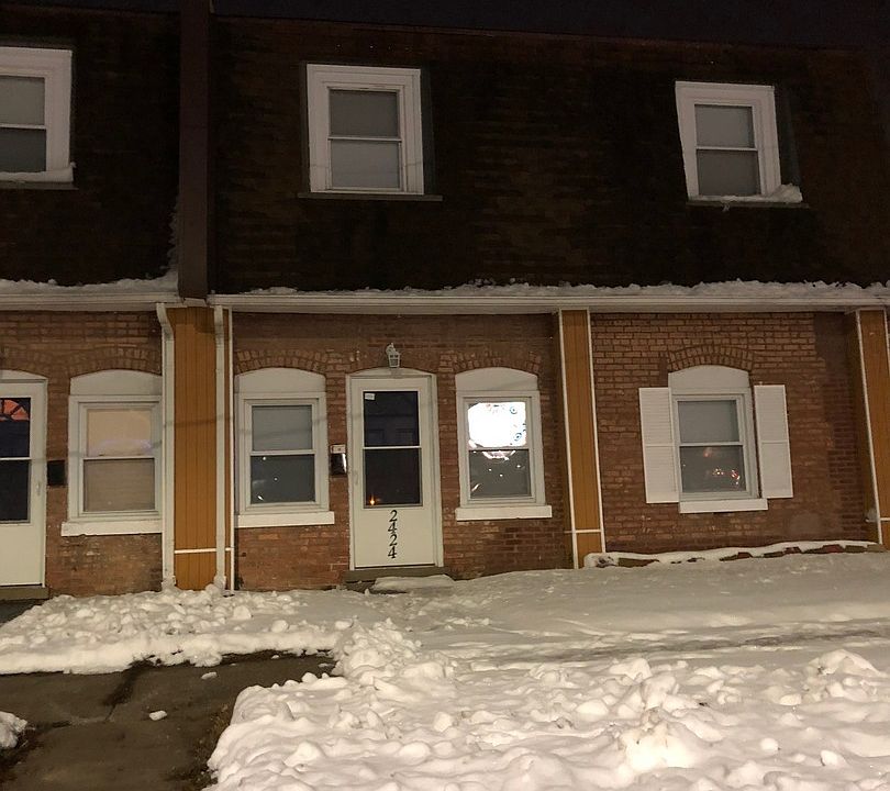 1st image of 2424 Randolph St