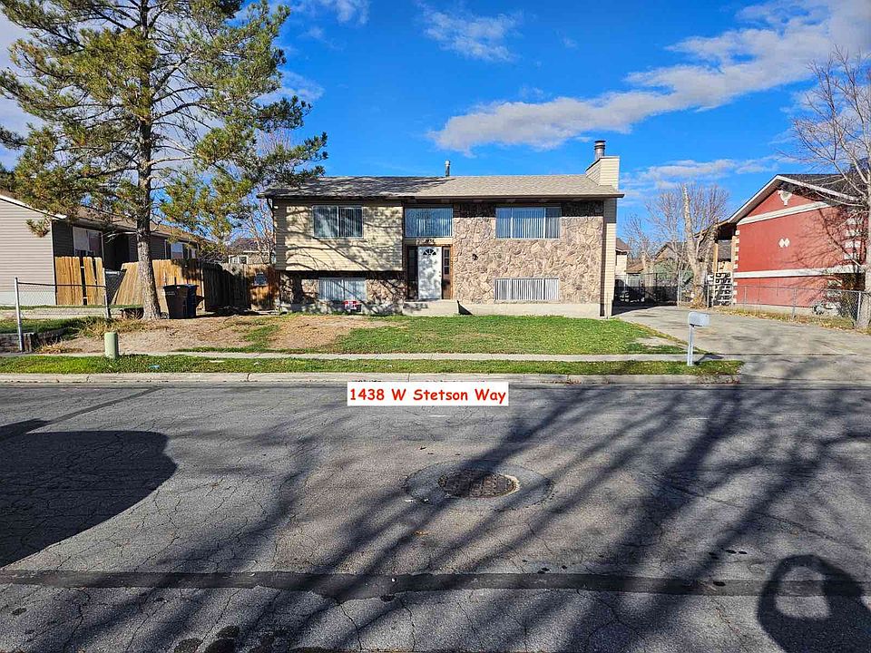 1st image of 1438 W Stetson Way