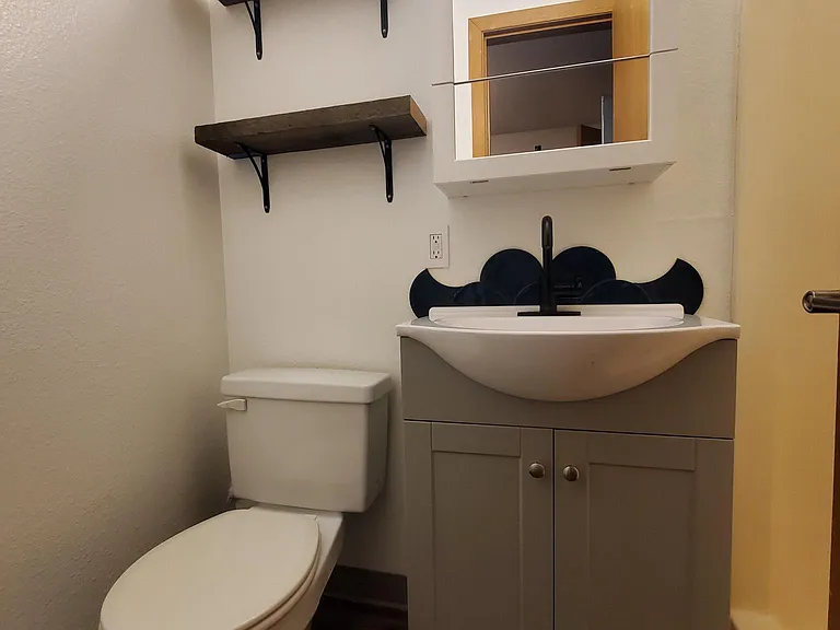 301 S Pine St #105 — Photo 5