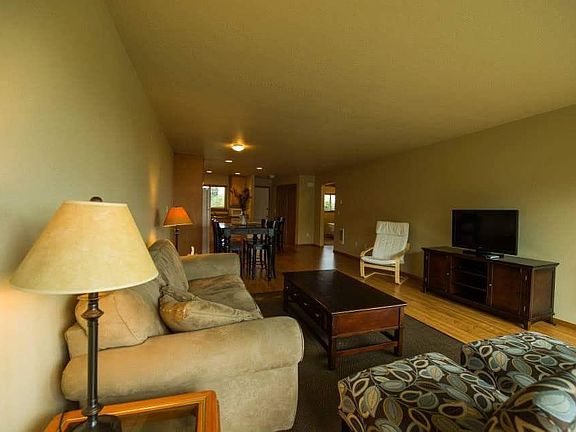 Living Area 2