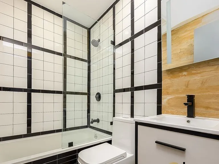 1016 Carroll St #3B — Photo 9