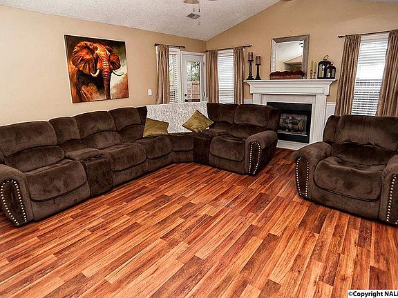 5th image of 209 Cedar Creek Cir