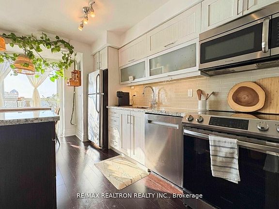 4th image of 275 Yorkland Rd #1009