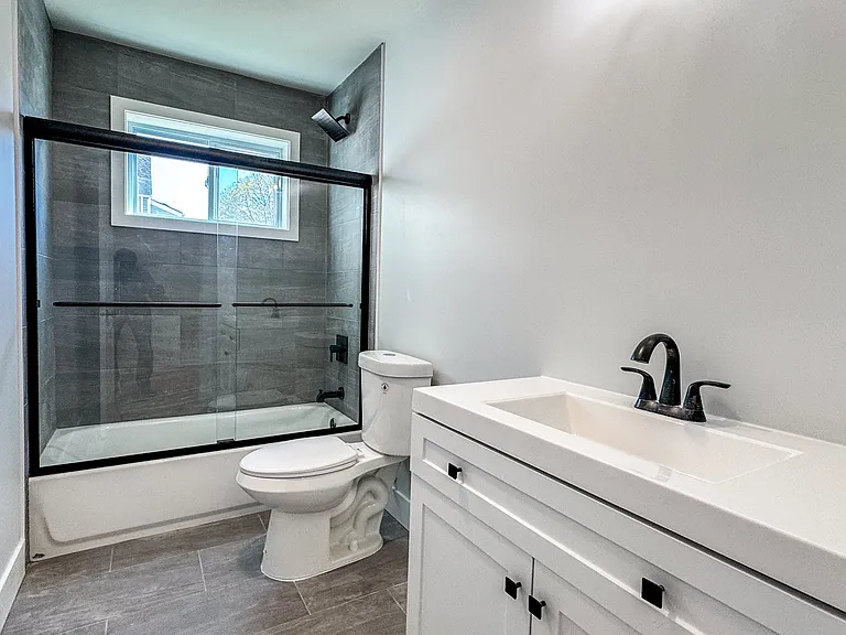 121 Princeton St #121 — Photo 8