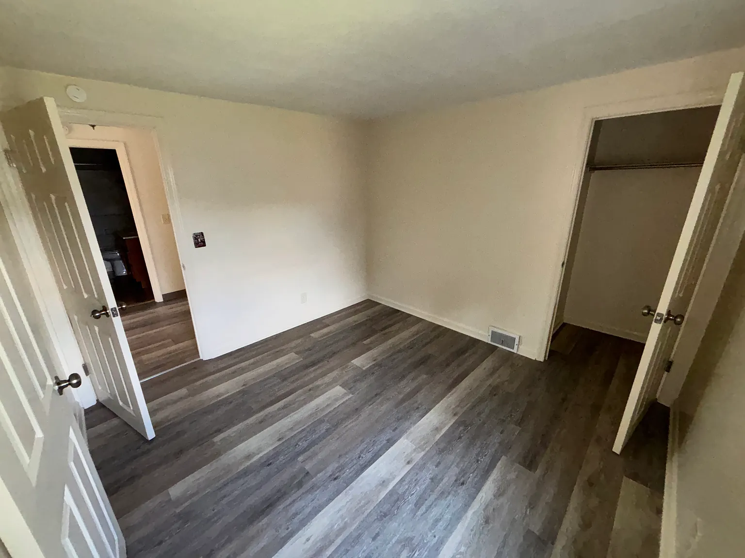 2 bed, 900 sqft, $1,850 — Photo 3