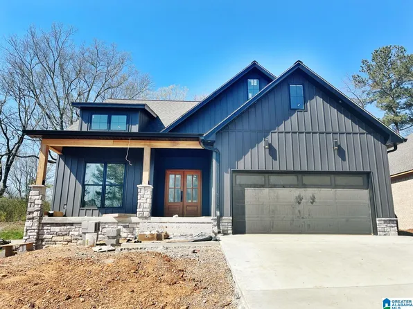 106 Village Cir, Anniston, AL 36207