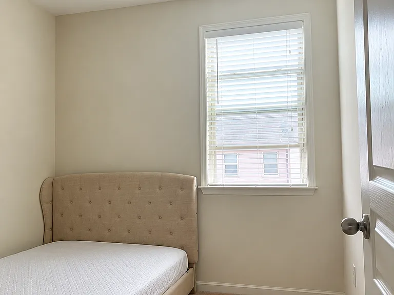 4496 Kerrington Ave — Photo 7