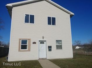 43 E 145th St, Harvey, IL 60426