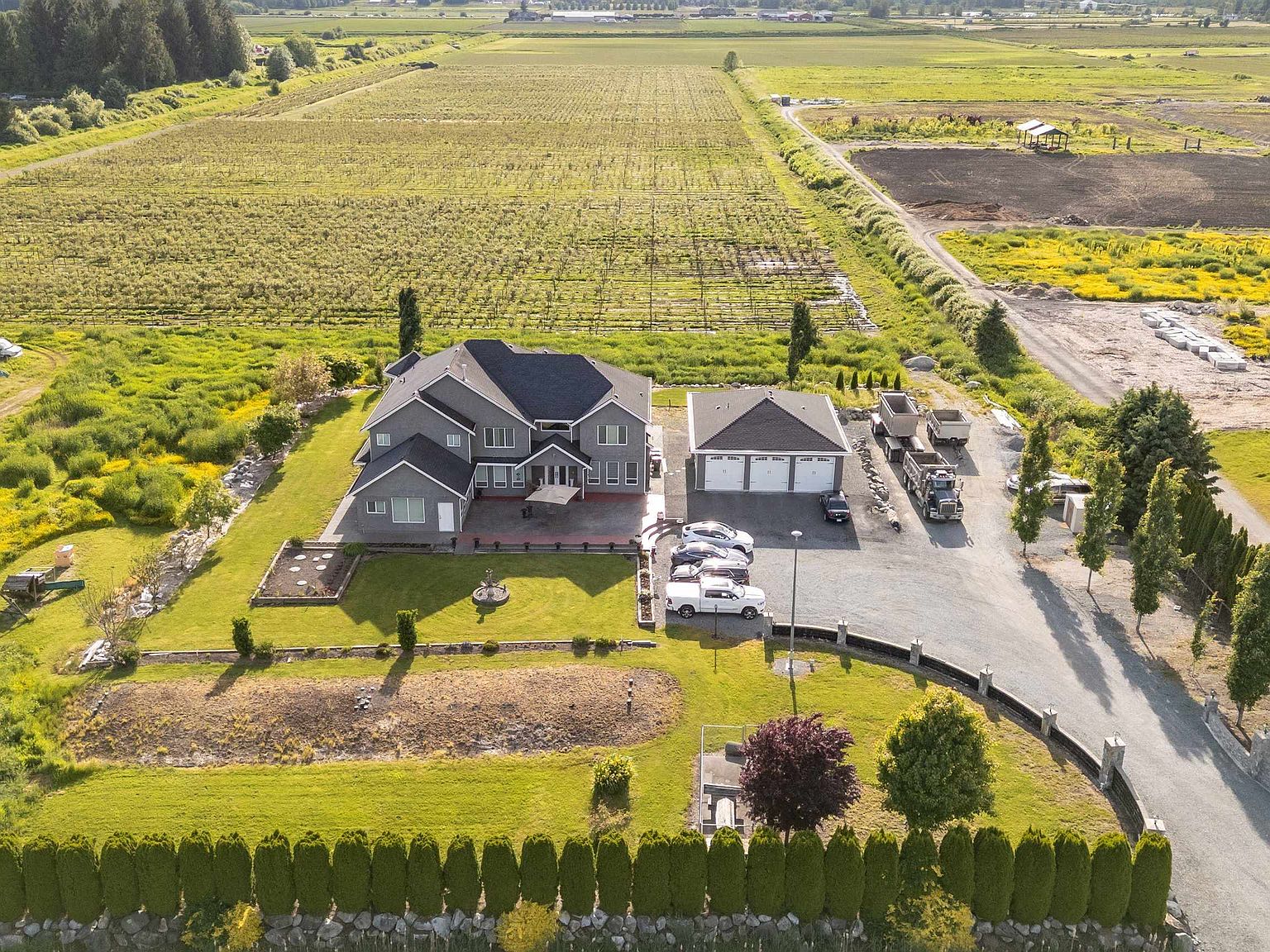 ゅず あずき Latte adidas ZX 8000 “Strawberry Latte” Lands January