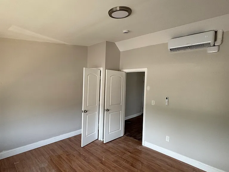 1012 Dixwell Ave #2 — Photo 5