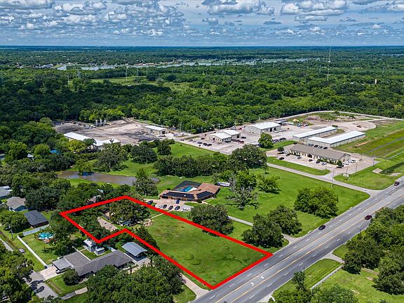 3rd image of LOT 1 E Brazos Ave