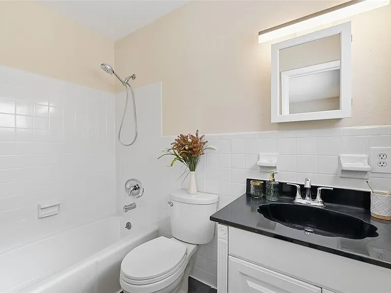 2327 W Knollwood Pl — Photo 12