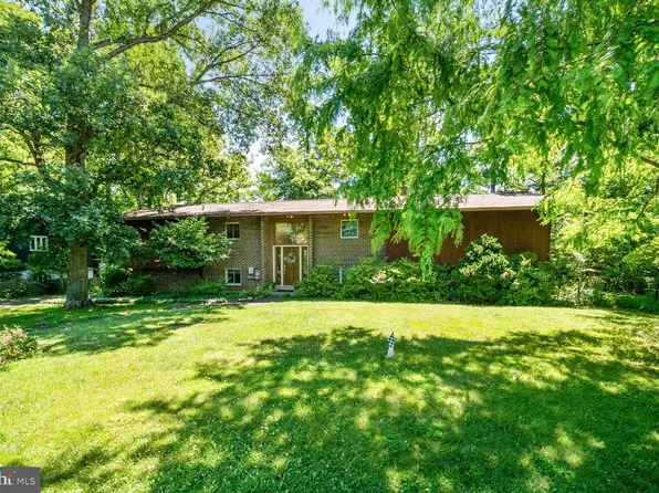 11823 Falls Rd, Potomac, MD 20854