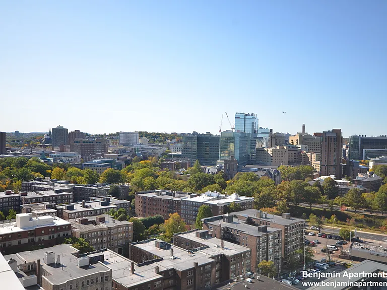 Boylston St — Photo 37