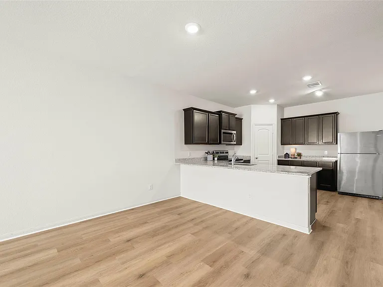 101 Hyacinth Way #1-L — Photo 5