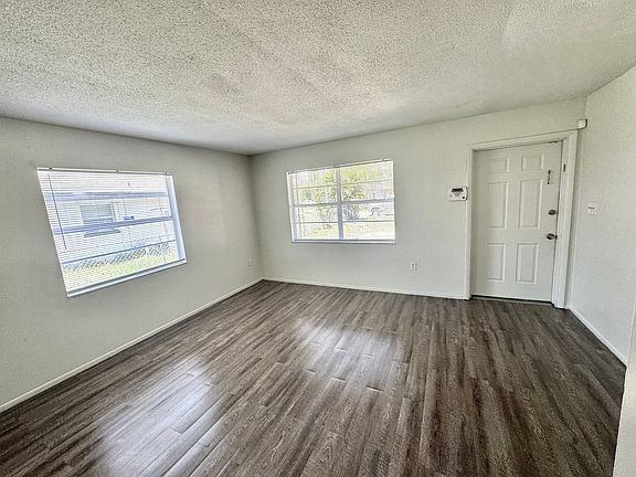 3rd image of 4906 18th St W