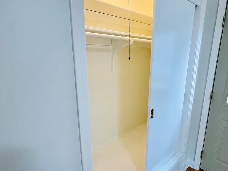 9323 W Wisconsin Ave — Photo 15