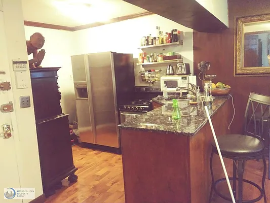 Rented by Metropolitan Property Group | media 15