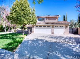 415 E Holyoke Pl, Claremont, CA 91711