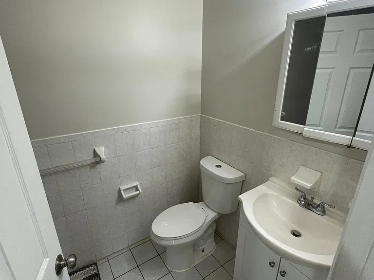 16 Cedar Ave #2 — Photo 8