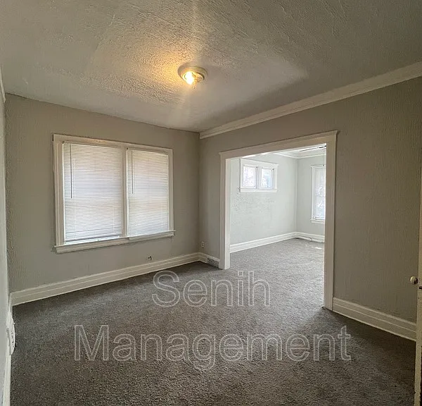 3980 Helen St — Photo 4