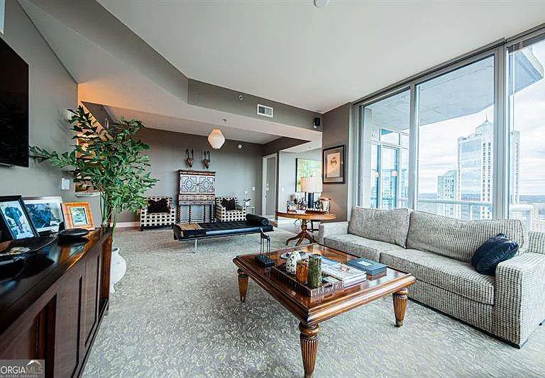 2795 Peachtree Rd NE #1909 — Photo 33