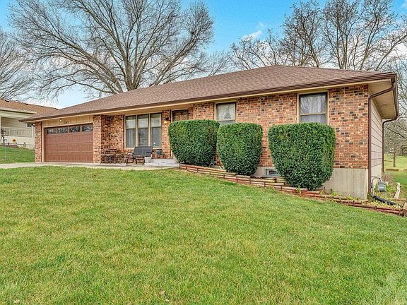 3rd image of 2145 SE 38th Cir