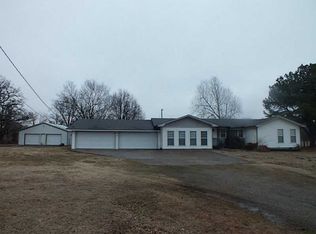 2795 Waukesha Rd, Siloam Springs, AR 72761