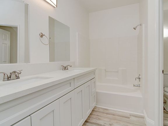 3rd image of 51 Tierra Plano