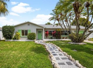 16307 1st St E, Redington Beach, FL 33708