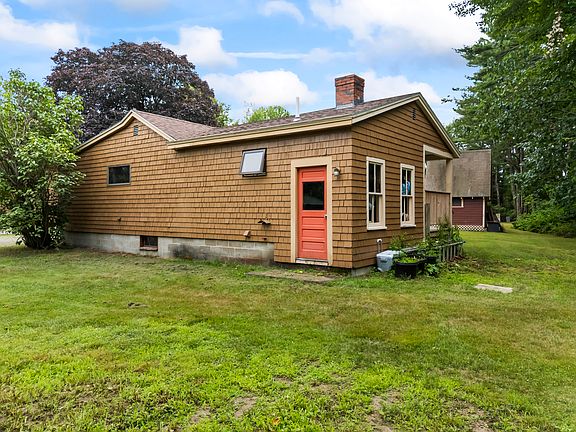 2nd image of 36 Buffum Hill Rd