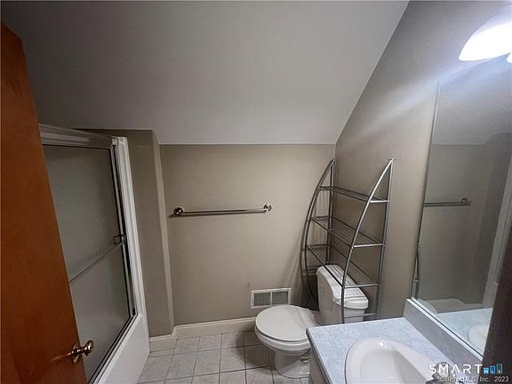 5th image of 6 Kingsley Dr