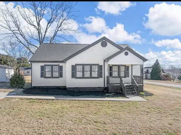 129 Spring St, Reidville, SC 29375